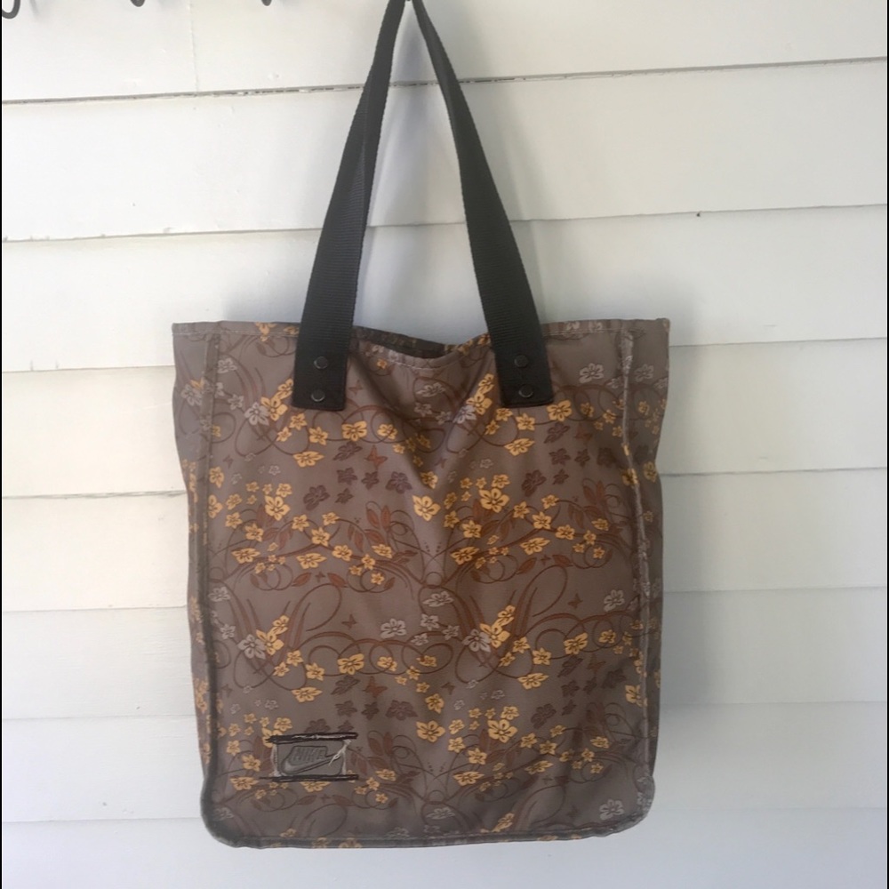Nike tote zip floral butterfly nylon travel yoga gym bag